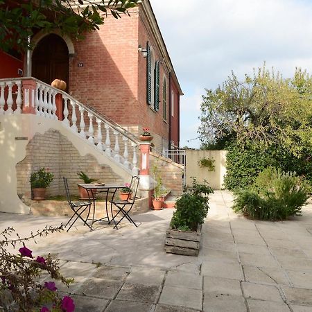La Casa Di Andrea Hotel Chieti Kültér fotó