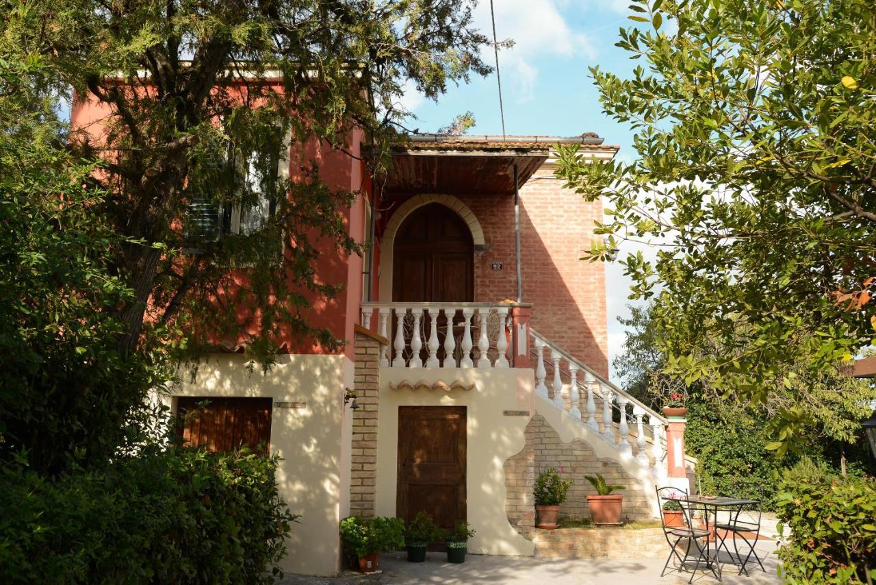 La Casa Di Andrea Hotel Chieti Kültér fotó