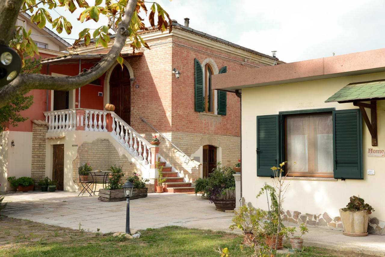 La Casa Di Andrea Hotel Chieti Kültér fotó